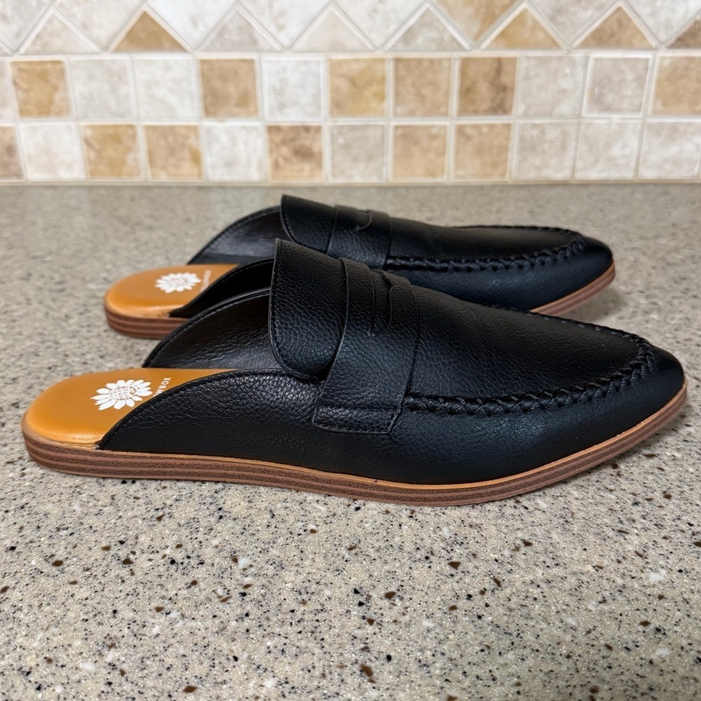 Yellow Box Women’s Black Faux Leather Slip on Penny Loafer Mule Size 9